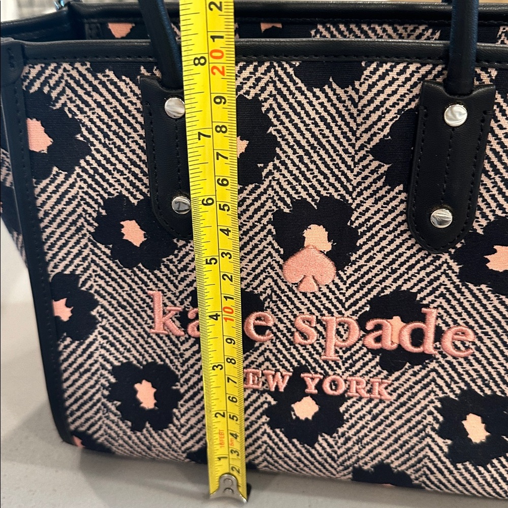 Kate Spade EUC Ella herringbone floral purse pink and black - Picture 2 of 6
